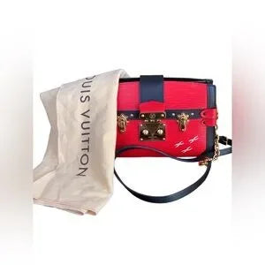 Louis Vuitton Epi Leather Trunk Clutch Shoulder Bag. EUC